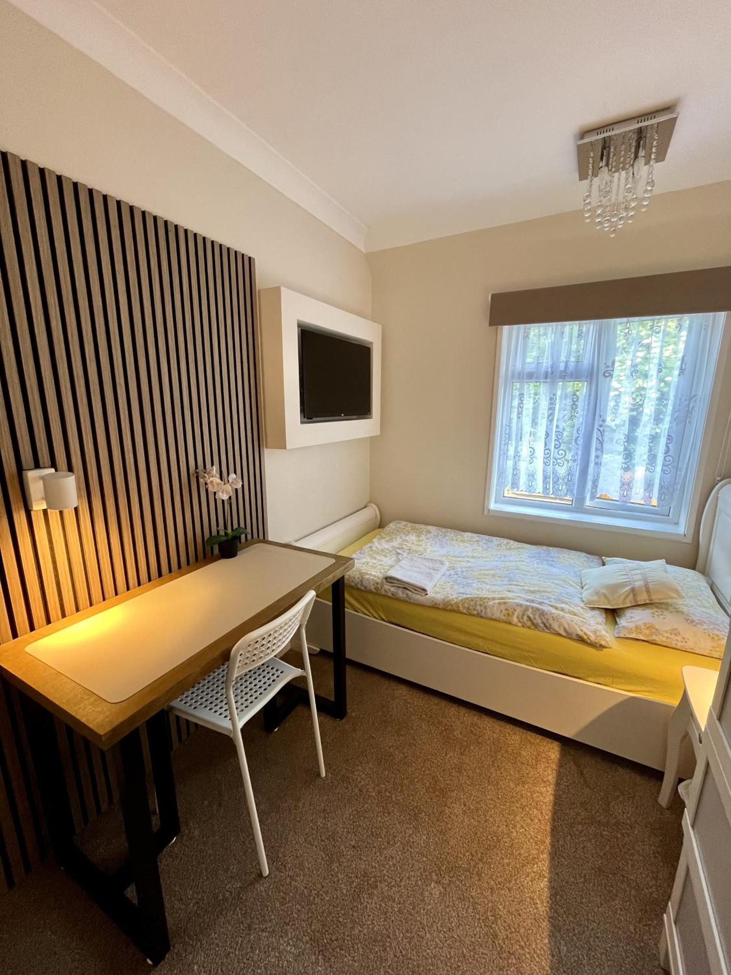 Home Accommodation Southampton Exterior foto